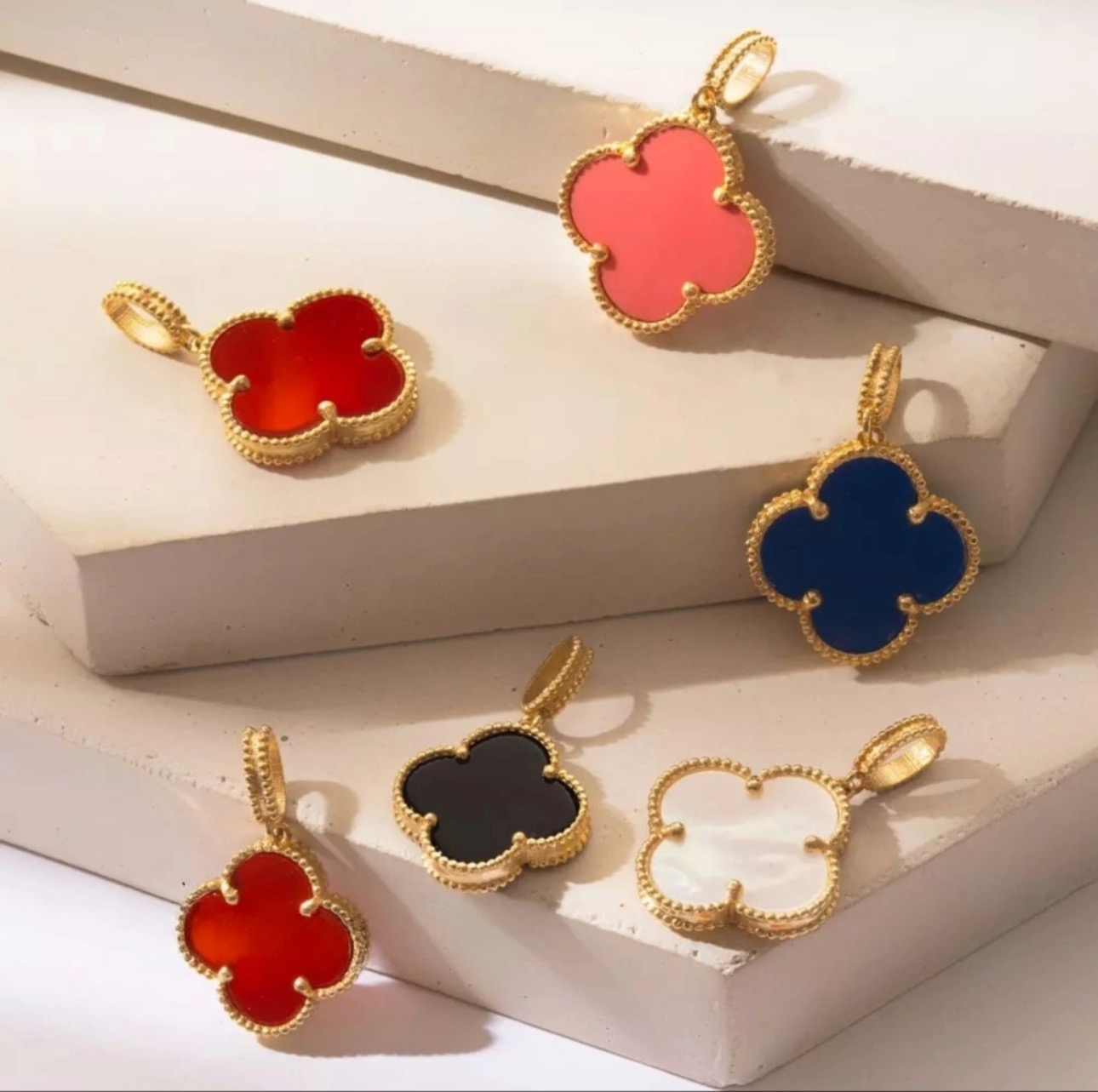 Anhänger Gelbgold 18k - Gol-e Sadaf (Perlmutt-Blüte)