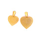 Nahaufnahme zweier 18k Gold Herzanhänger in verschiedenen Grössen – handgefertigt & poliert.