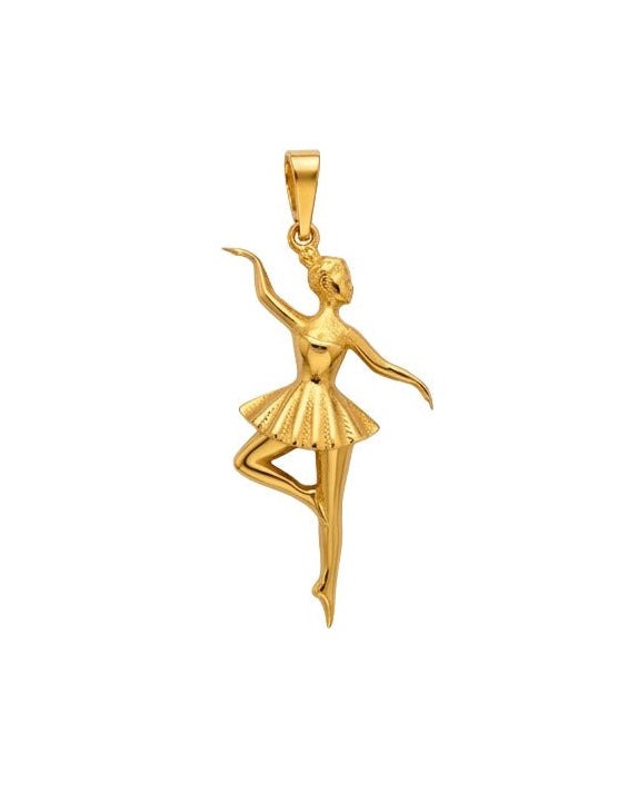 Anhänger aus 18 Karat Gelbgold in Form einer eleganten Ballerina mit ausgestreckten Armen und detailreichem Tutu. Zeitloser Goldanhänger für Halsketten – ein Symbol für Anmut, Tanz, Eleganz und Leidenschaft. Freigestellt auf weissem Hintergrund.