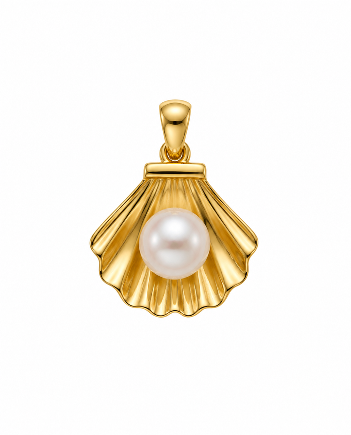 Detailaufnahme des 18k Gold Muschelanhängers mit Perle