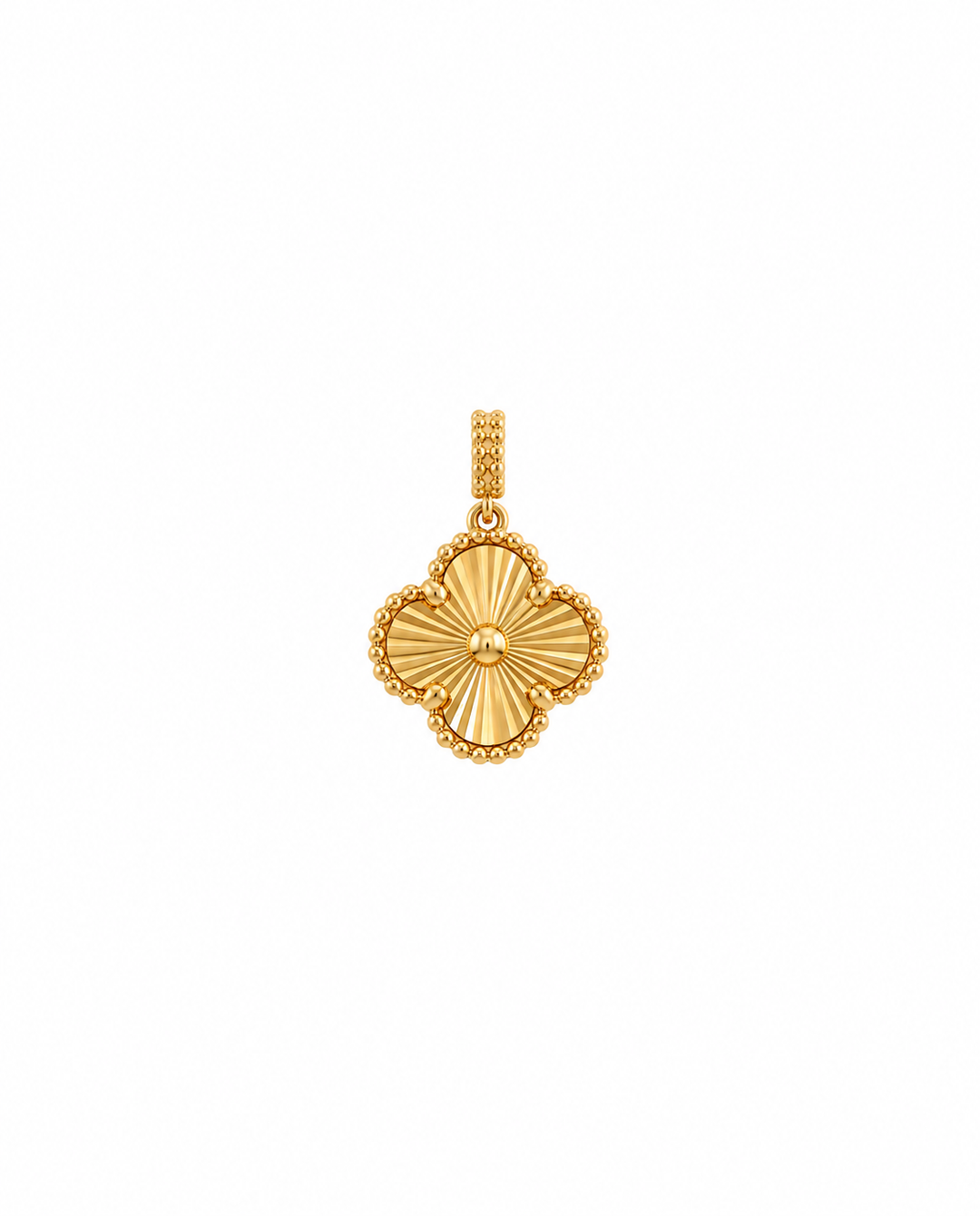 18k Gelbgold-Anhänger mit Kleeblatt-Motiv und fein strukturierter Oberfläche, freigestellt auf hellem Hintergrund, Variante 1.4 cm * 1.4 cm