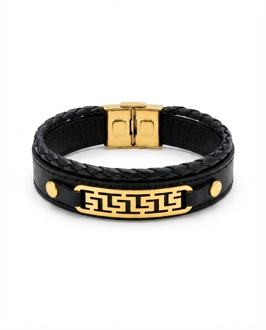 Armband aus schwarzem Leder mit geometrischem Schmuckelement aus 18k Gelbgold
