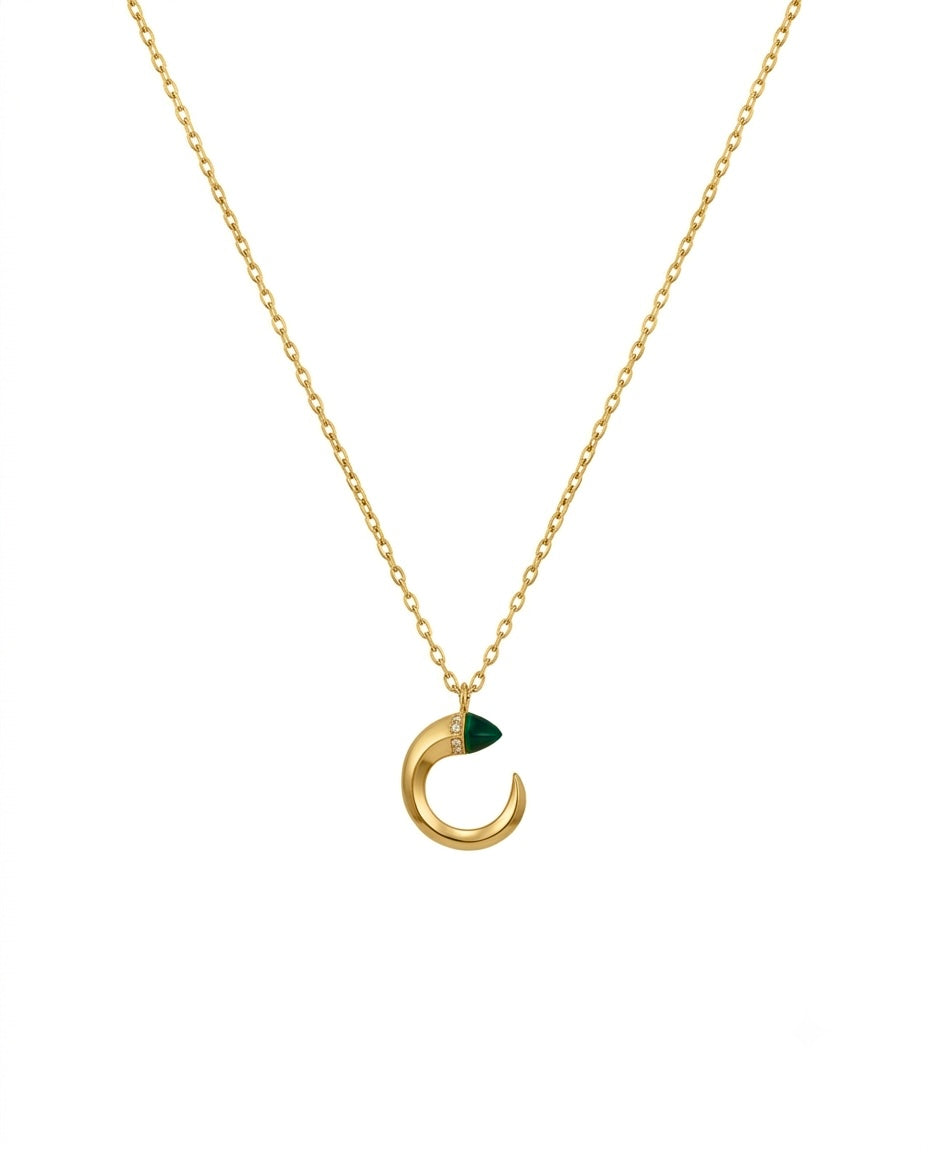 Handgefertigte Halskette aus 18k Gelbgold mit grünem Malachit-Anhänger – inspiriert von persischer Natur-Symbolik