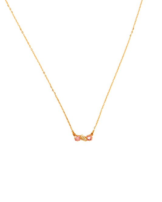 Produktbild: Halskette aus 18k Gelbgold mit länglichem Anhänger & drei Zirkonia-Steinen - freigestellt