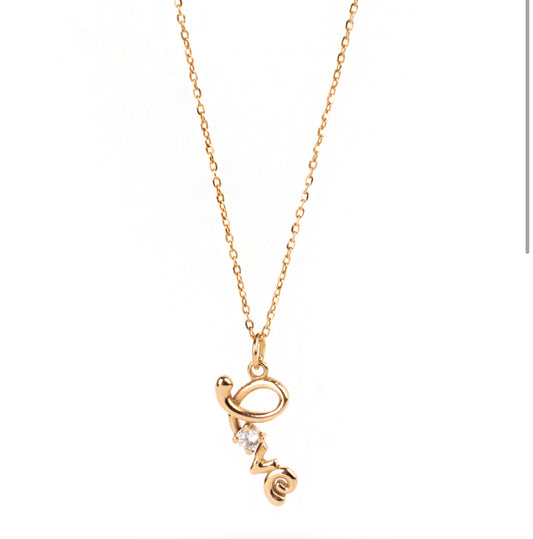 Halskette aus 18k Gelbgold mit 43 cm feiner Kette & vertikalem „Love“-Anhänger mit Zirkonia – inspiriert vom persischen Wort „Eshgh“