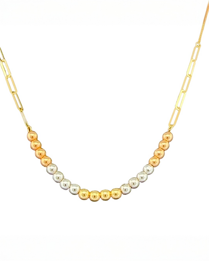Detailaufnahme der dreifarbigen Goldkugeln mit 1.5 mm Paperclip-Gliedern