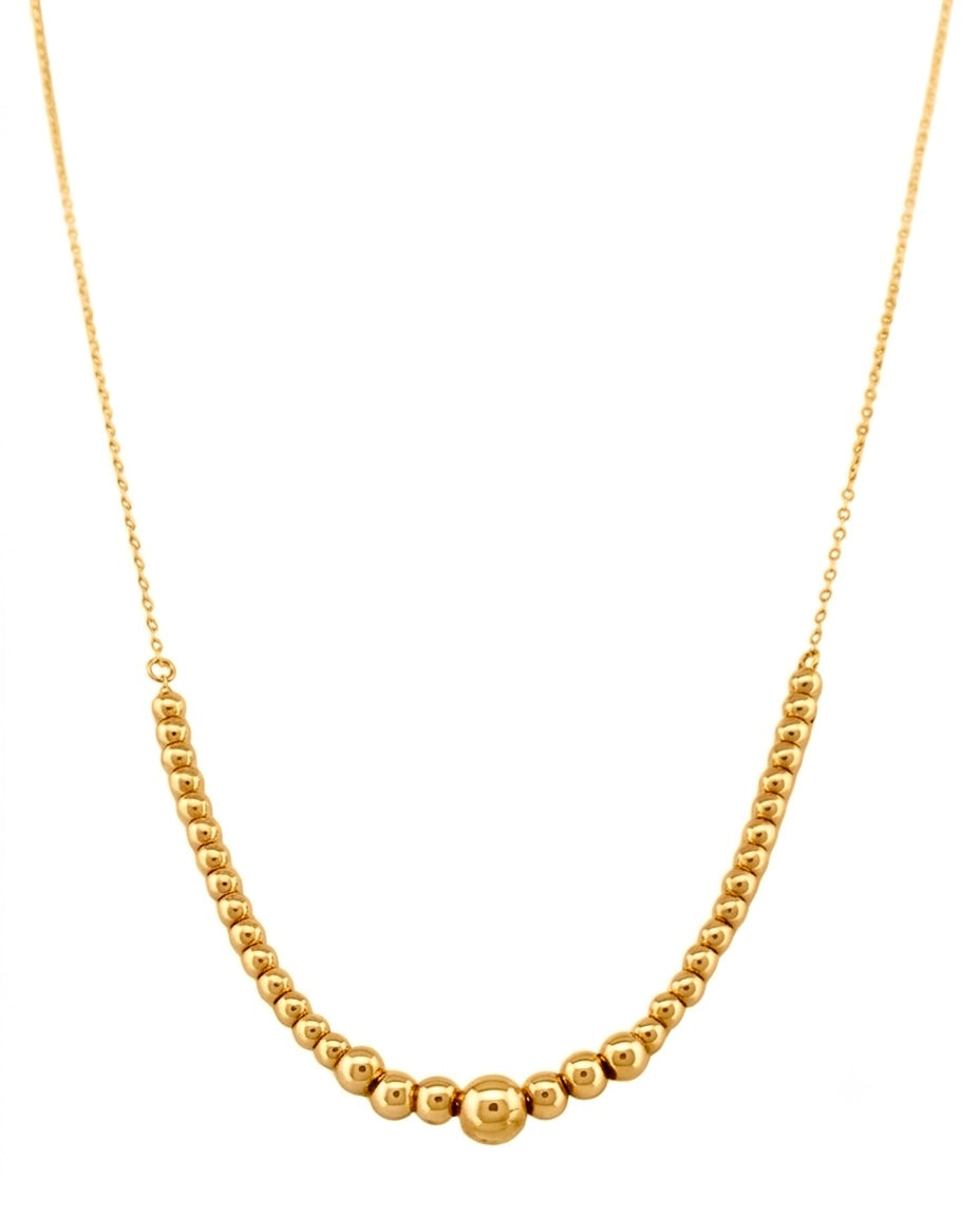 Feine Halskette aus 18k Gelbgold mit abgestuften Goldkugeln und zentraler Hauptkugel, Produktbild, freigestellt