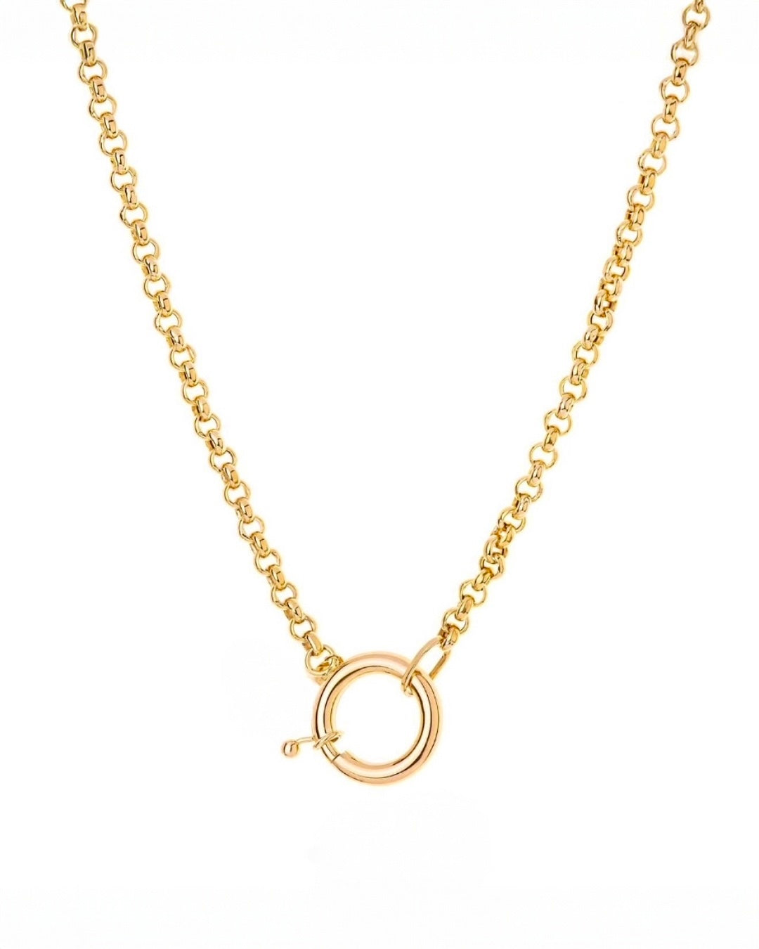 Detailaufnahme einer klassischen Rolo-Kette aus 18k Gelbgold mit sichtbarem Ringverschluss