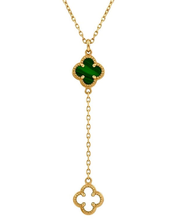 Detailansicht der Ziba Gold Kette Sambole-e Khoshbakhti (Symbol des Glücks) mit Malachit-Ornament und offenem Anhängermotiv in 18k Gelbgold – filigran &amp; symbolisch