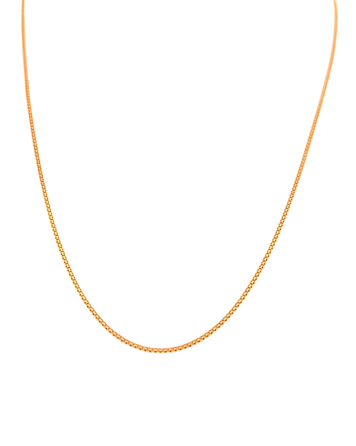 Filigrane Bismarck-Halskette aus 18k Gelbgold, 1 mm breit, freigestelltes Produktbild