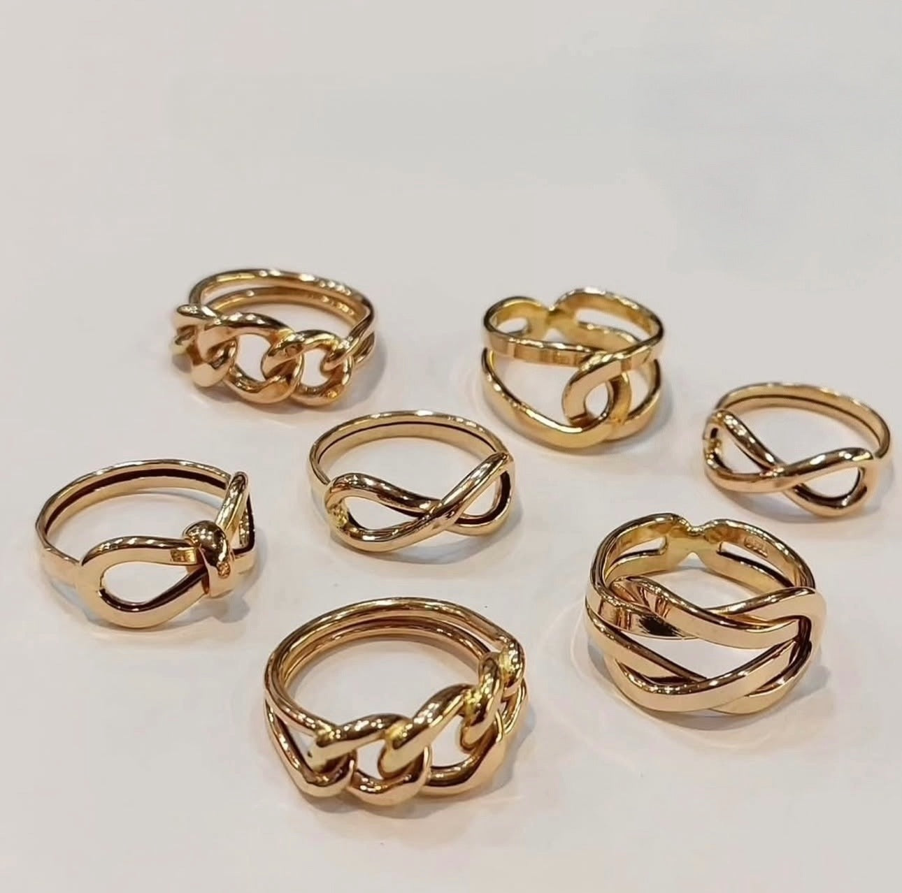 Ring Gelbgold 18k – Zanjir-e Arâm (Ruhige Kette)