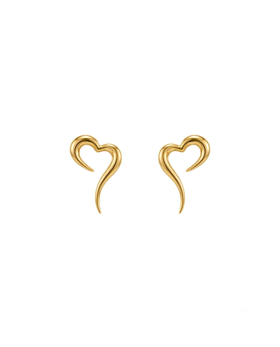 Elegante Herz-Ohrstecker aus 18 Karat Gelbgold mit modernem, offenem Herzdesign. Zeitlose Goldohrringe mit geschwungener Form – handgefertigter Echtschmuck für Damen, ideal als Geschenk oder für den Alltag.