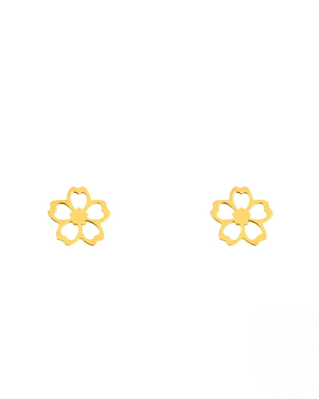 Freigestellte 18k Gold Ohrstecker in Blütenform mit Herzblättern - minimalistisch & zart - Produktbild