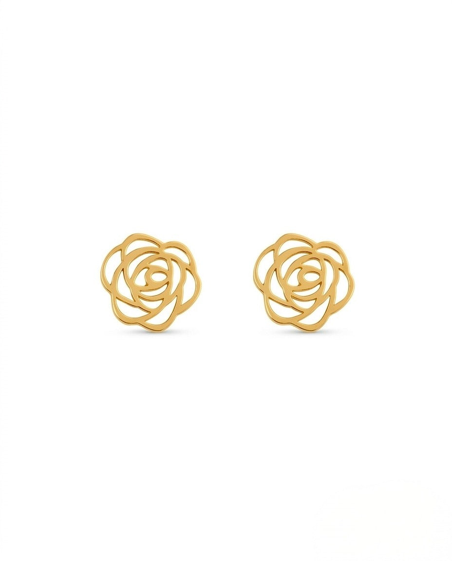 Zarte 18k Gold-Rosen als Ohrstecker – offen gearbeitet - Nahaufnahme