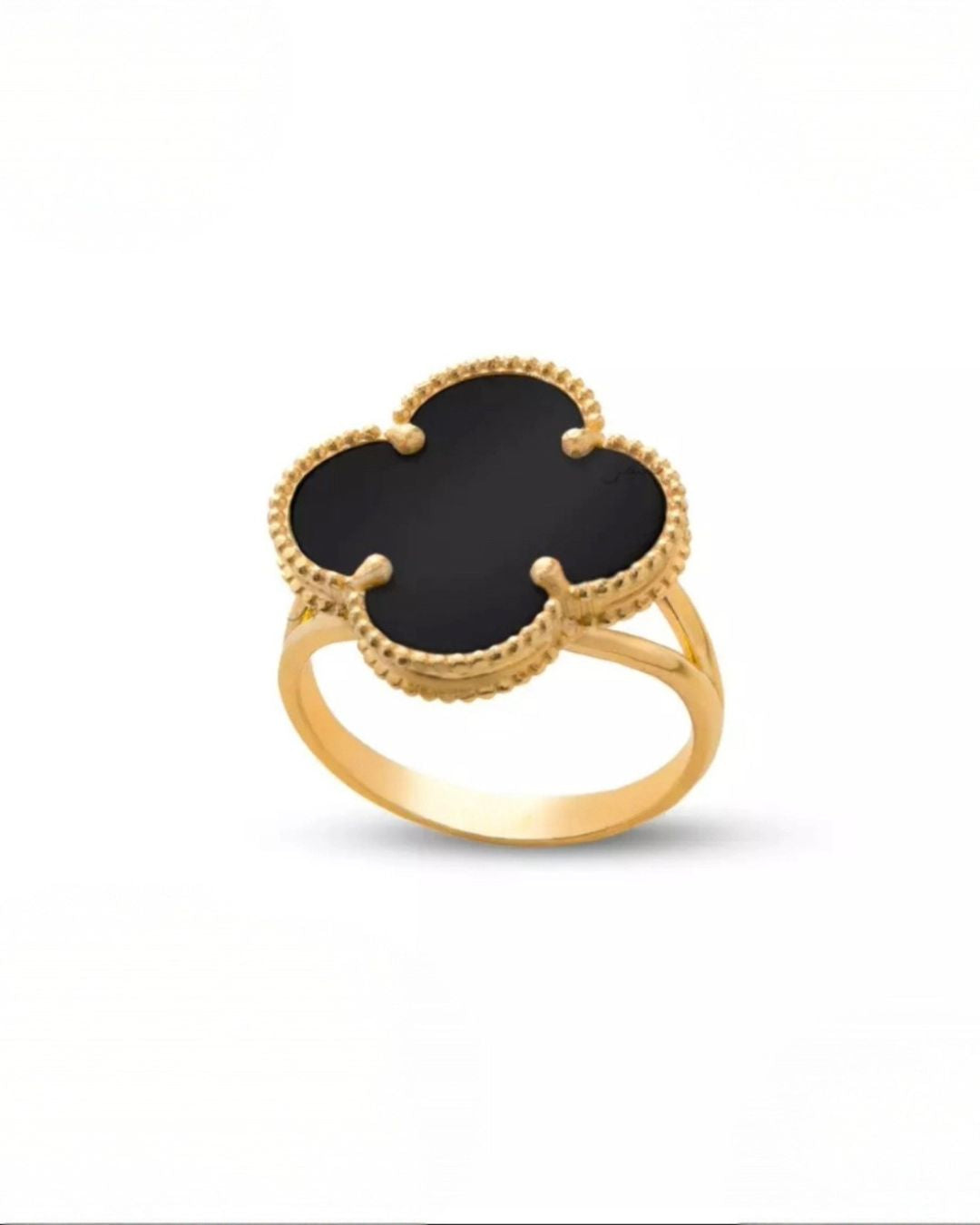 Detailansicht: 18k Goldring mit vierblättrigem Onyx-Element – frontal freigestellt