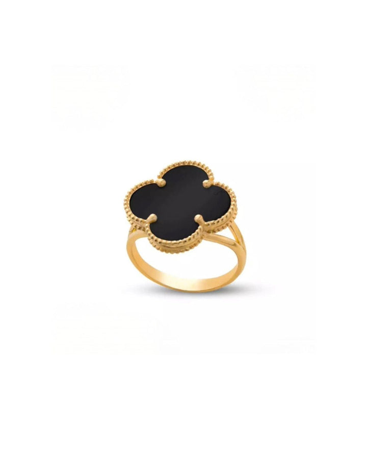 Produktbild: Kleeblatt-Ring aus 18k Gelbgold mit schwarzem Stein – Studioaufnahme