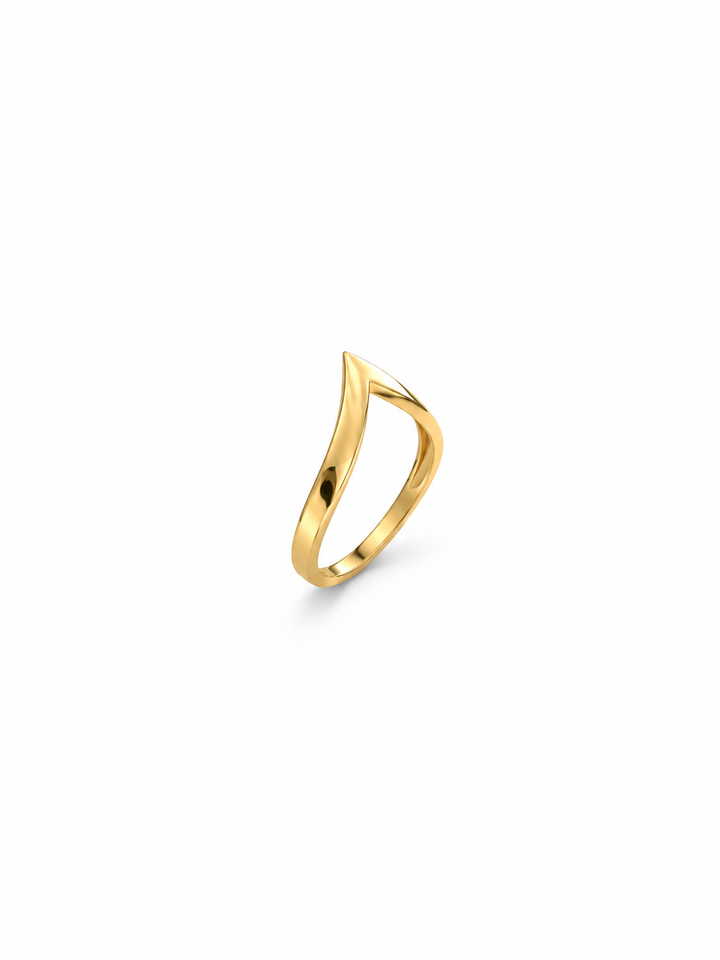 Owj Ring aus 18k Gelbgold mit minimalistischem V-förmigem Design auf weissem Hintergrund